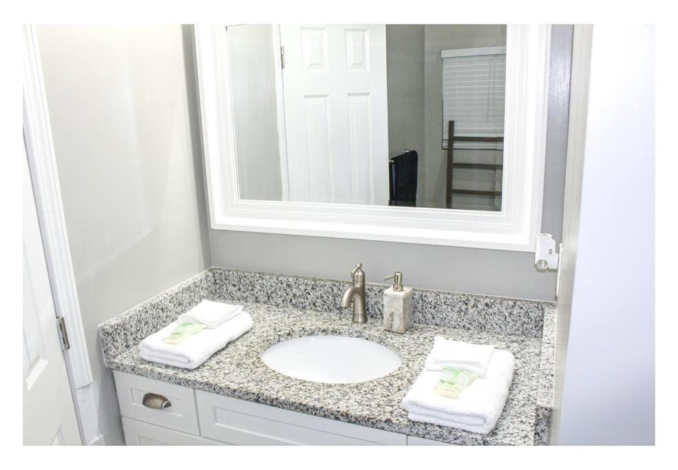 Lovely 3Br 3Ba Home Minutes From Airport/Downtown Atlanta Exterior foto